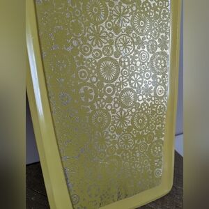 Vintage Rubbermaid Trivet | 1970s Yellow Pot Rest Heat Resistant 19